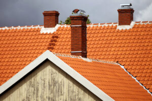 Recourir à un artisan spécialiste en isolation de toiture : quels sont les avantages ?